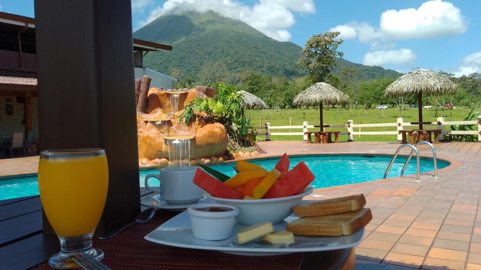 Hotel La Pradera Del Arenal ラ・フォルトゥナ エクステリア 写真