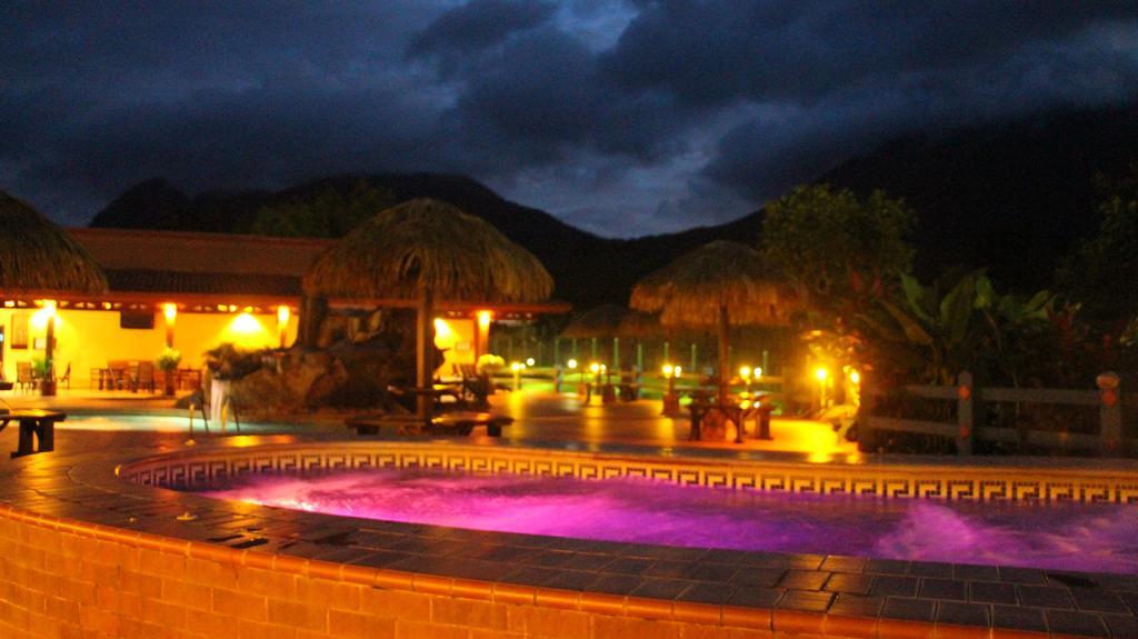 Hotel La Pradera Del Arenal ラ・フォルトゥナ エクステリア 写真